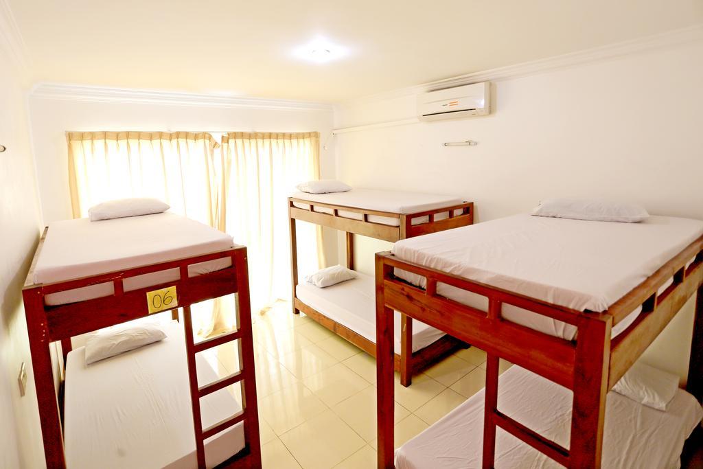 Hang Tep Hostel Siem Reap Esterno foto