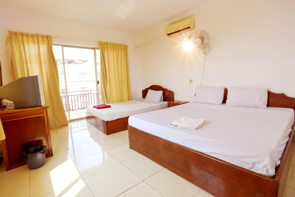 Hang Tep Hostel Siem Reap Esterno foto